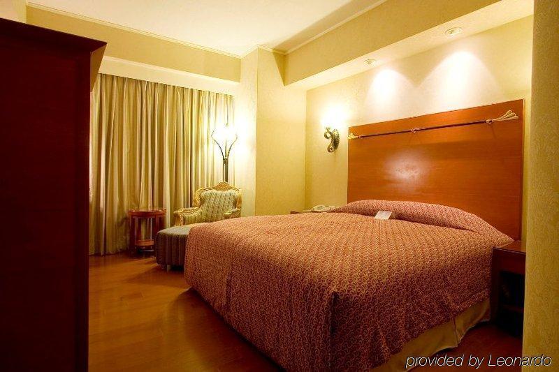 Hualien Charming City Hotel Екстер'єр фото